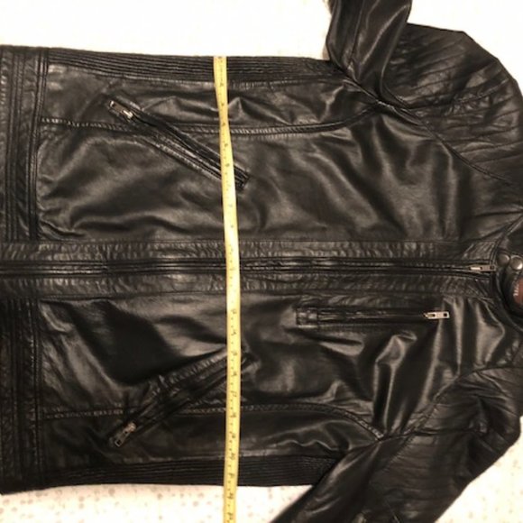 Danier Men's soft lamb leather jacket - Picture 7 of 9
